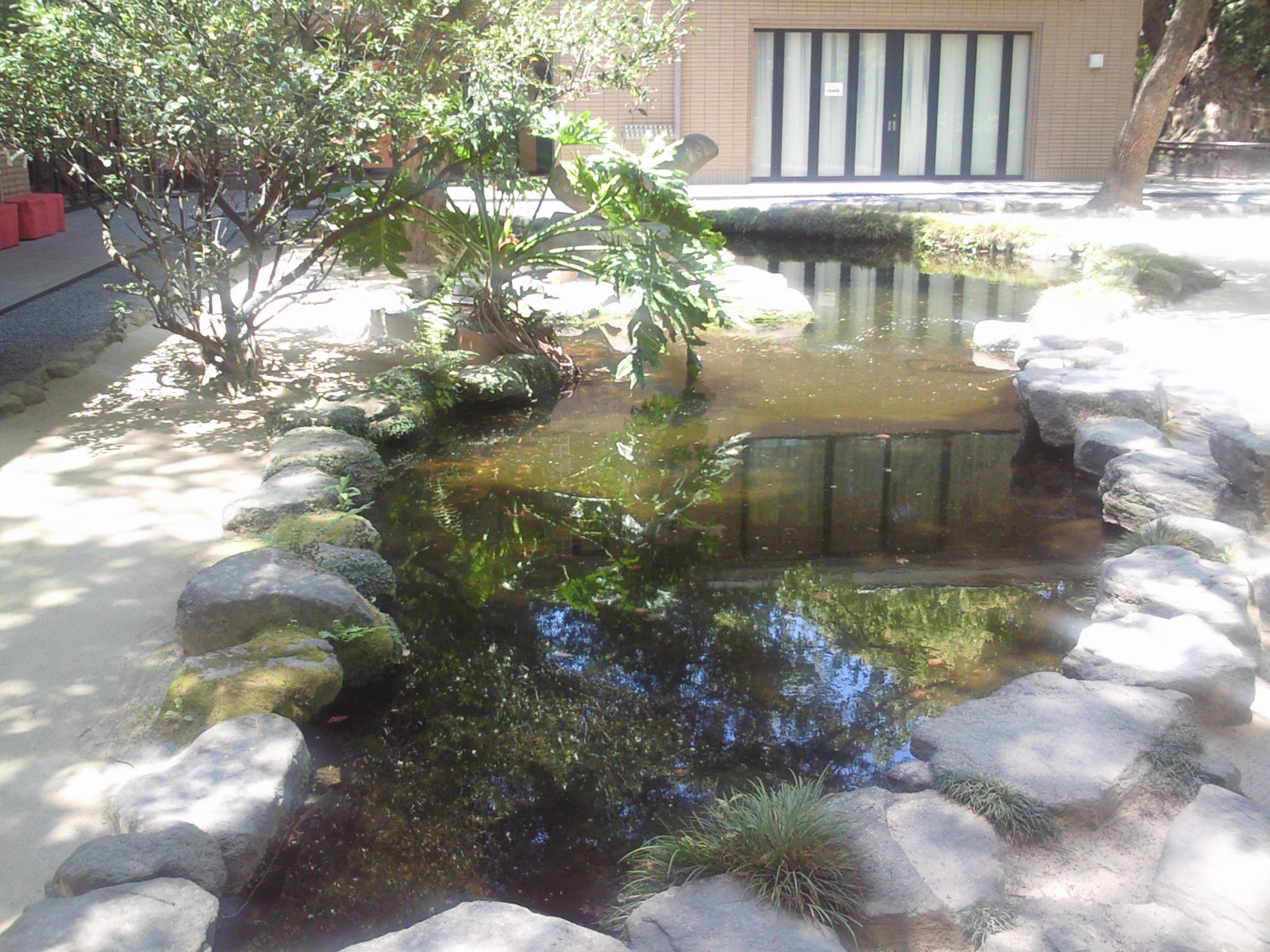 日本庭園 和風建築を中心にお気に入りの和の空間 神社の庭園